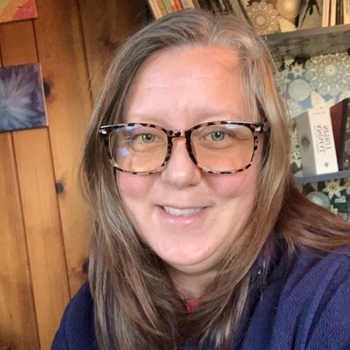 Avatar of Elzona Riedelsperger