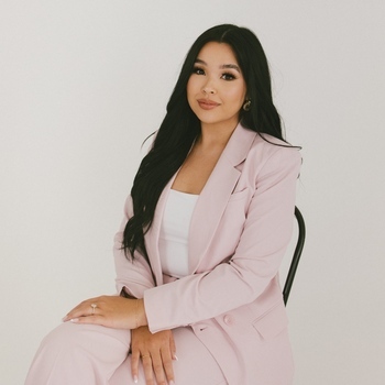 Avatar of Vivian Nguyen
