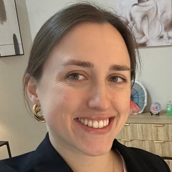 Avatar of Elizabeth Barto