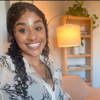 Avatar of Roslene Curtis