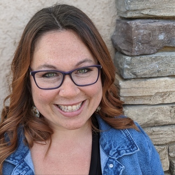 Avatar of Roya Dedeaux