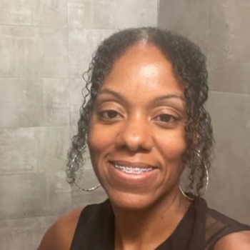 Avatar of Elisia Burse