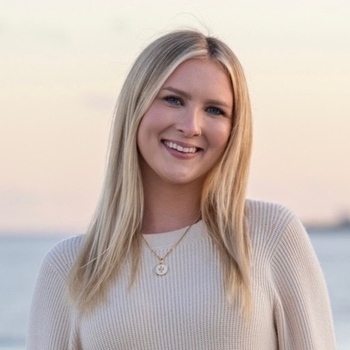 Avatar of Amber Dibner