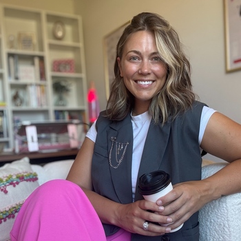 Avatar of Nora VanderPal