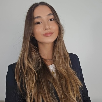 Avatar of Iara Lorenzo