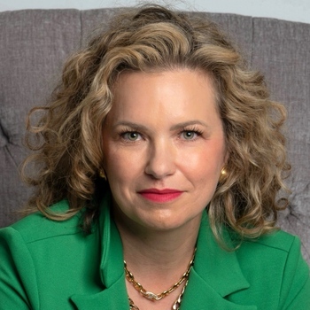 Avatar of Julia Hoffman