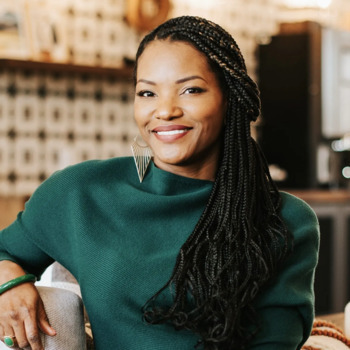 Avatar of Dr. Lydia Odenat