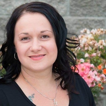 Avatar of Tracie Hicks