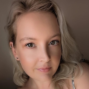 Avatar of Sarah Robb