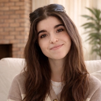 Avatar of Deanna Manolio