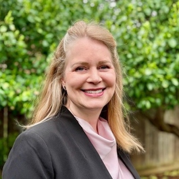 Avatar of Lisa Lindstrom