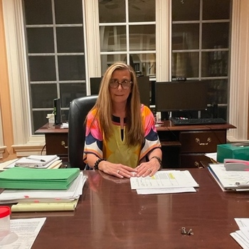 Avatar of Loretta Simons