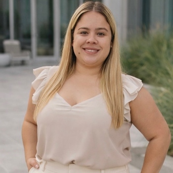 Avatar of Mirella Santos