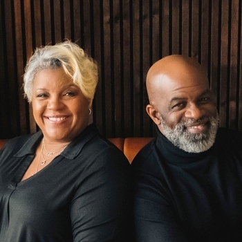 Avatar of Jason and Ros Hamilton