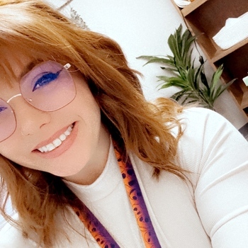 Avatar of Kat Boyne