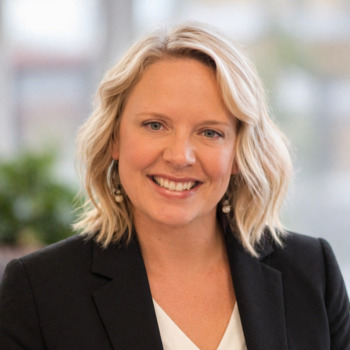 Avatar of Lorraine Zwingel