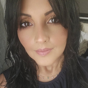 Avatar of Yomaira Torres