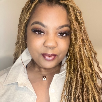 Avatar of Desiree Robolt