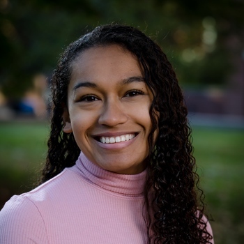Avatar of Vivian Jeffries