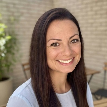 Avatar of Sara Elliott