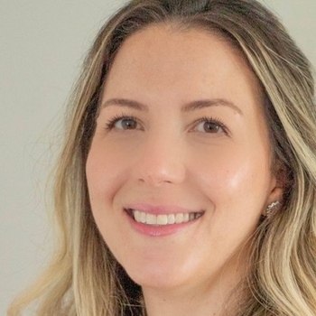 Avatar of Caroline Duarte