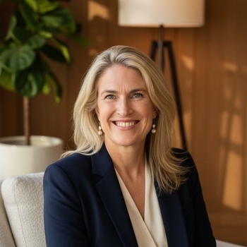 Avatar of Lindsay Hoover
