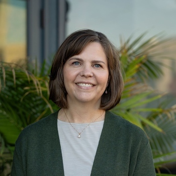 Avatar of Elizabeth Konzelmann