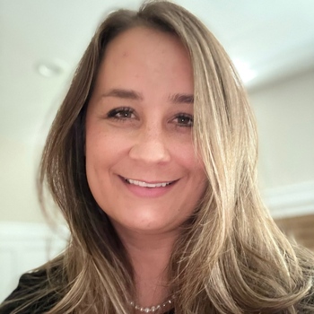 Avatar of Lisa Henderson