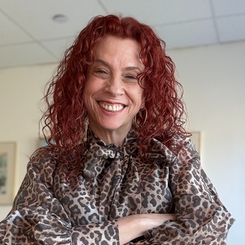 Avatar of Elena Scher