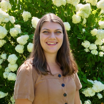Avatar of Amanda Bond