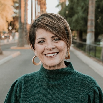 Avatar of Christine Ast