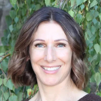 Avatar of Lisa Bright