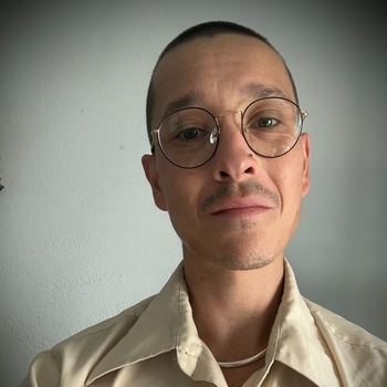 Avatar of Che Flores