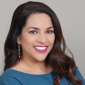 Avatar of Isela Garcia White