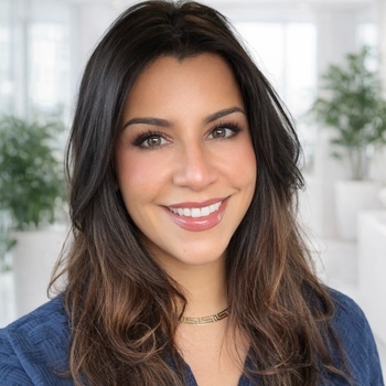 Avatar of Cristina Ally