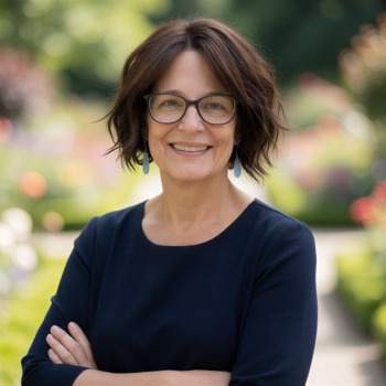Avatar of Holly Harris