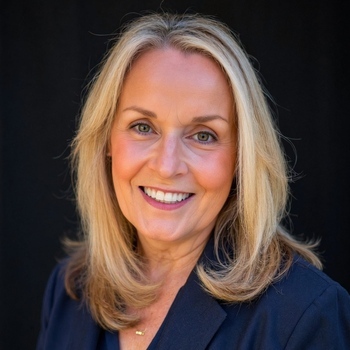 Avatar of Mary Lou Devlin