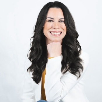 Avatar of Mindi Lobuzzetta