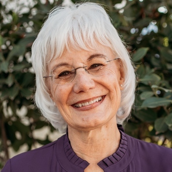 Avatar of Julie Russomanno