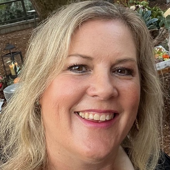 Avatar of Lisa Maheras