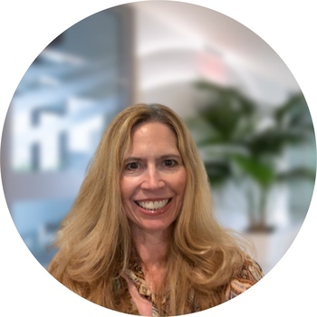 Avatar of Holly Plummer