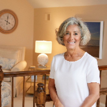 Avatar of Claudia Chamberlain
