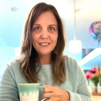 Avatar of Carrie Mead