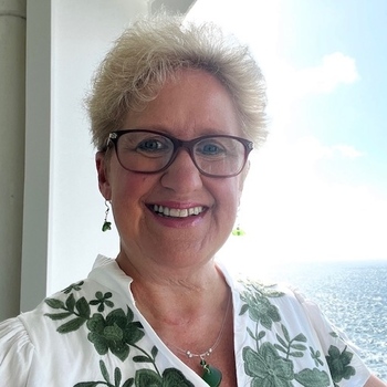 Avatar of Julie Lynn Evans