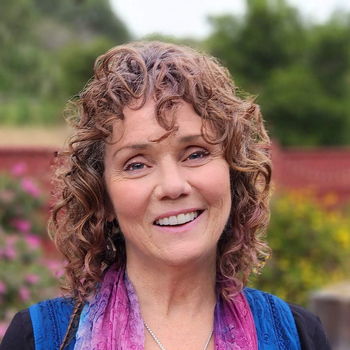 Avatar of Bonnie Rose Fernandez