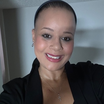 Avatar of Elaine Santos