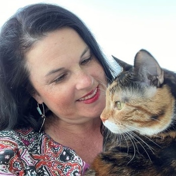 Avatar of Rachel Wright, MSW, LICSW, VSW-CP (pictured with Cairn kitty) 